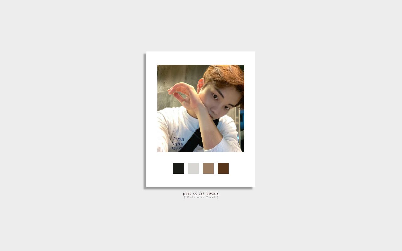 Carrd profile picture for @reveals